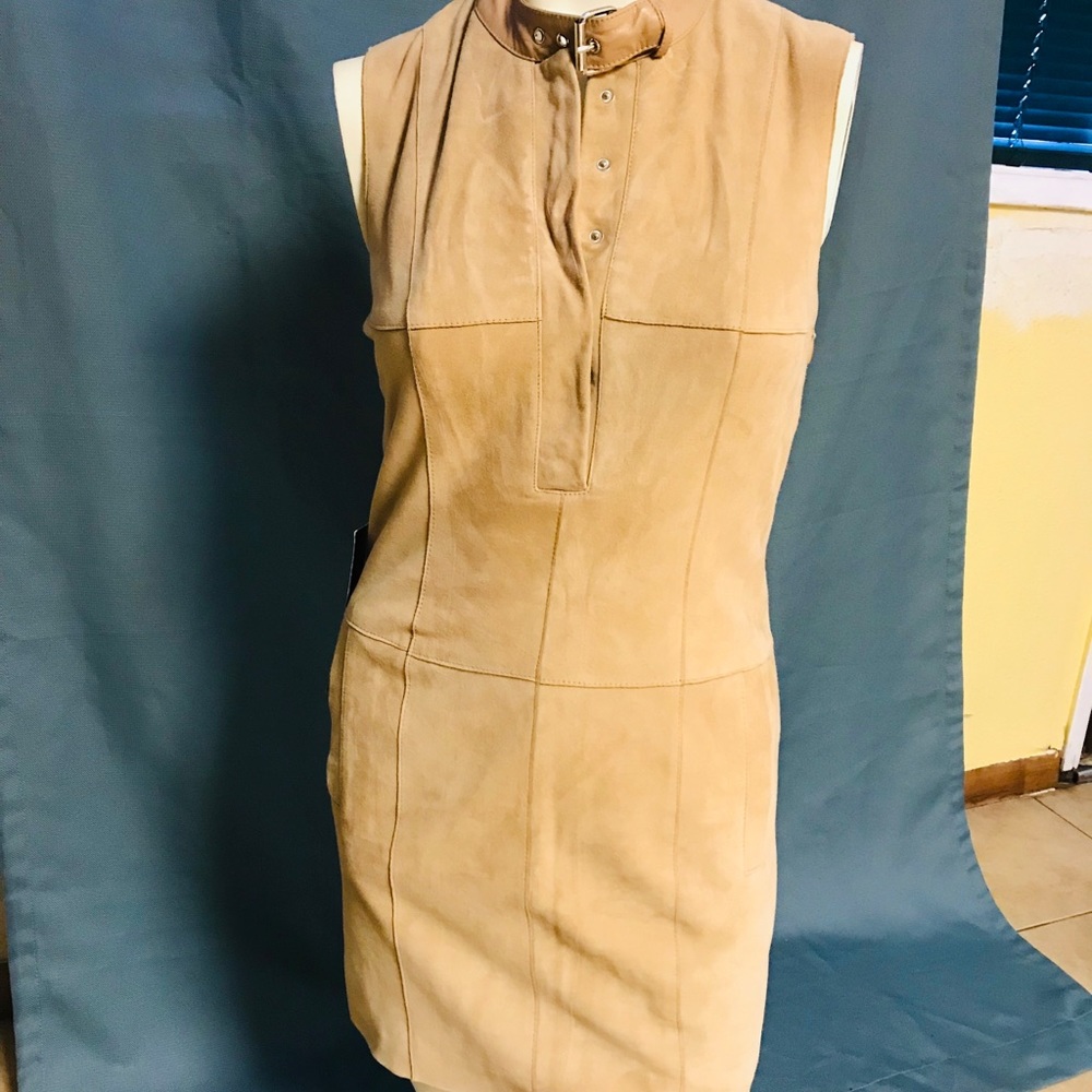 Dress - Picture 4 of 6